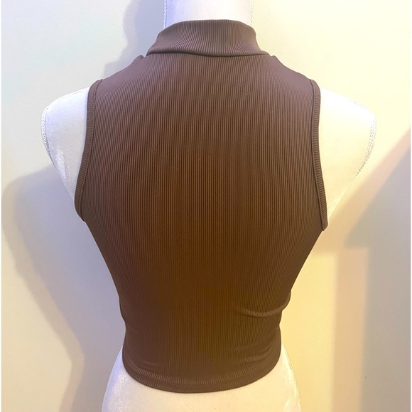 Brown Ribbed Cropped TankTop - Picture 4 of 4
